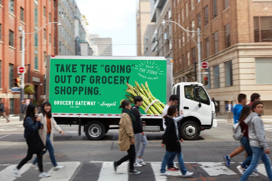 Grocery Gateway truck running in the city